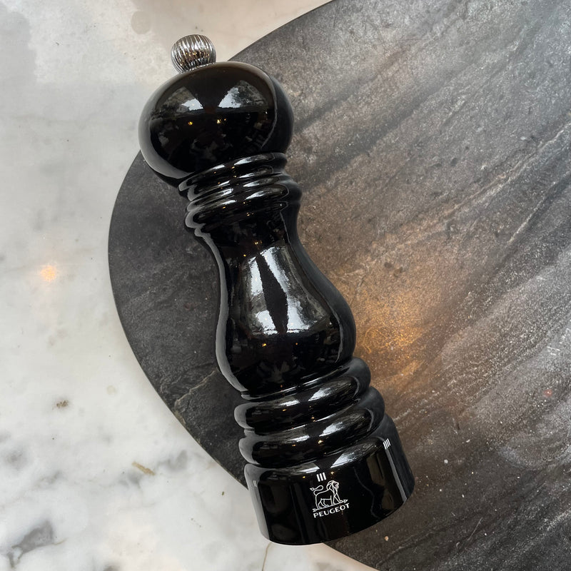 Paris lacquered